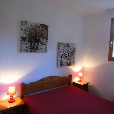 Cheval Blanc - 2 Pieces Pour 4 Personnes Mae-8604 * Modane